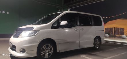    Nissan Serena 2009 , 1289000 , 