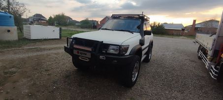  3  Nissan Patrol 2001 , 2500000 , 