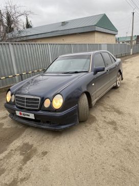  Mercedes-Benz E-Class 1997 , 320000 , 