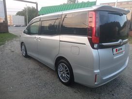    Toyota Voxy 2015 , 2000000 , 