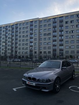  BMW 5-Series 2000 , 640000 , 