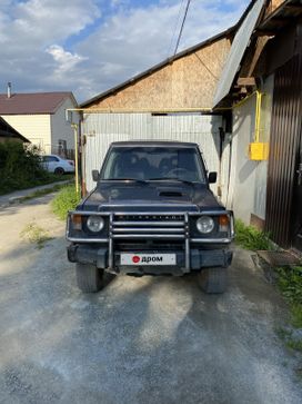  3  Mitsubishi Pajero 1990 , 400000 , 