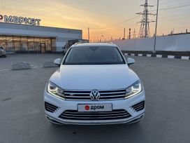 SUV   Volkswagen Touareg 2018 , 2420000 , 