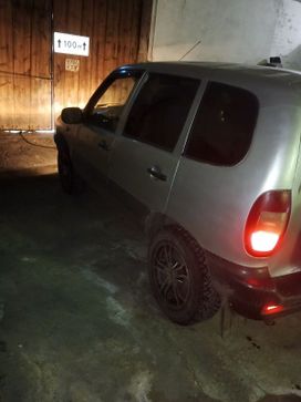 SUV   Chevrolet Niva 2004 , 260000 , -