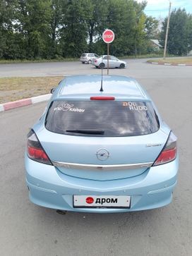  3  Opel Astra GTC 2010 , 550000 , 