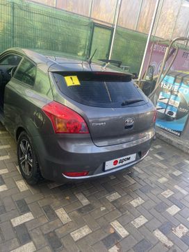  3  Kia ProCeed 2010 , 800000 , 