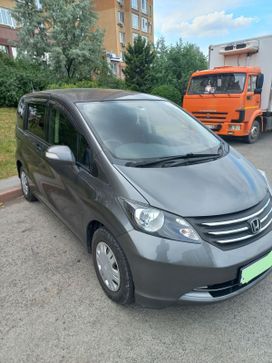    Honda Freed 2010 , 960000 , 