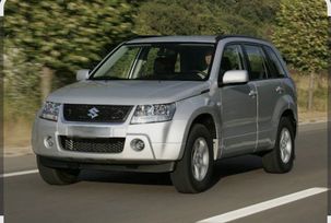 SUV   Suzuki Grand Vitara 2010 , 1350000 , 
