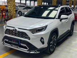 SUV   Toyota RAV4 2021 , 2270000 , 