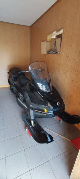   BRP Ski-Doo Tundra Xtreme 2010 , 1300000 , 