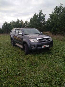  Toyota Hilux 2011 , 1900000 , -