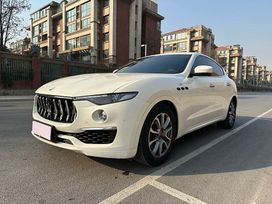 SUV   Maserati Levante 2022 , 5500000 , 