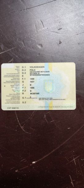  3  Volkswagen Polo 1996 , 200000 , 