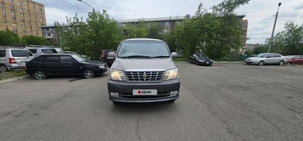    Toyota Grand Hiace 2002 , 1050000 , 