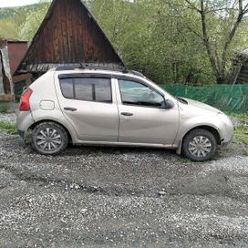  Renault Sandero 2010 , 200000 , 