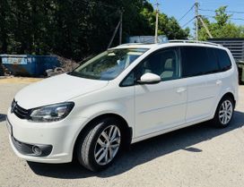    Volkswagen Touran 2011 , 1100000 , 