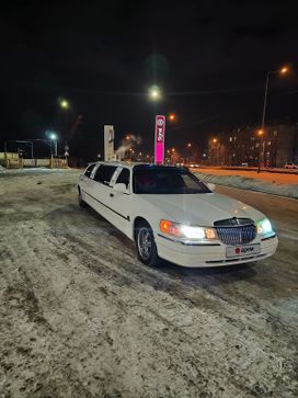  Lincoln Town Car 2001 , 850000 , 