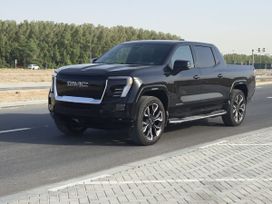  GMC Sierra 2025 , 11900000 , 