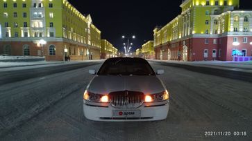  Lincoln Town Car 2001 , 500000 , 