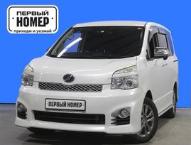    Toyota Voxy 2012 , 1799000 , 