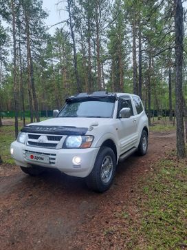  3  Mitsubishi Pajero 2001 , 699000 , 
