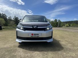    Toyota Voxy 2016 , 2058000 , 