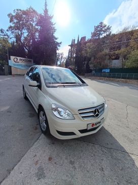  Mercedes-Benz B-Class 2011 , 1100000 , 