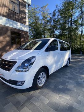    Hyundai H1 2018 , 2000000 , 