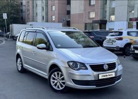    Volkswagen Touran 2009 , 765000 , 