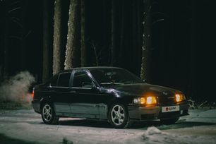  BMW 3-Series 1998 , 700000 , 