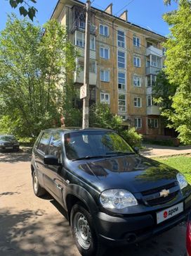 SUV   Chevrolet Niva 2012 , 640000 , 