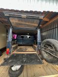 SUV    3153 2001 , 200000 , 