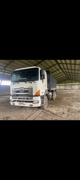  Hino 700 2012 , 3100000 , 