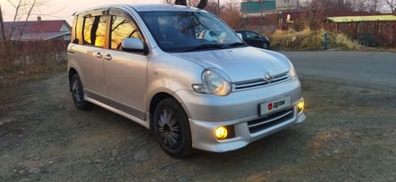    Toyota Sienta 2004 , 425000 , 