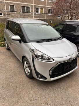    Toyota Sienta 2022 , 1800000 , 