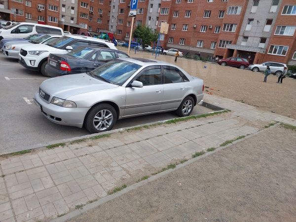 Audi A4 1999 , 350000 , 