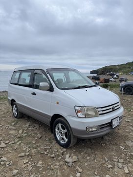    Toyota Town Ace Noah 1998 , 400000 , 