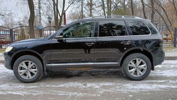 SUV   Volkswagen Touareg 2008 , 1100000 , 