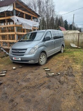    Hyundai H1 2011 , 2100000 , 