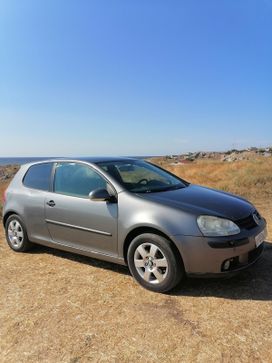  3  Volkswagen Golf 2004 , 410000 , 