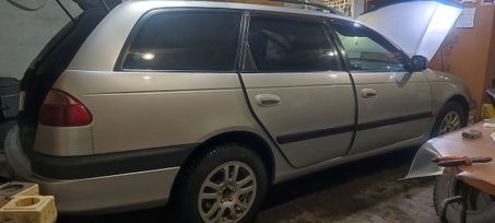  Toyota Avensis 2000 , 555000 , 