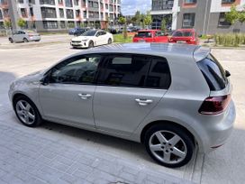  Volkswagen Golf 2011 , 700000 , --