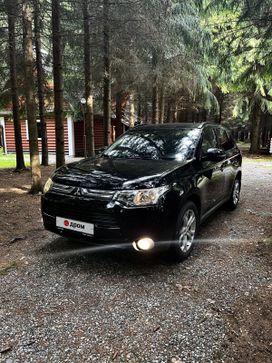 SUV   Mitsubishi Outlander 2012 , 1399000 , 