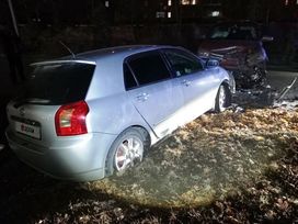  Toyota Corolla Runx 2002 , 180000 , 