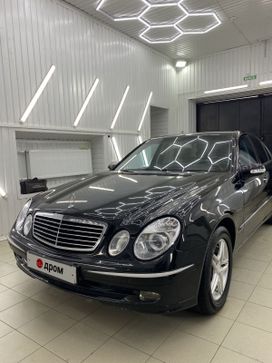 Mercedes-Benz E-Class 2002 , 777000 , 