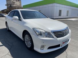  Toyota Crown 2010 , 1700000 , 