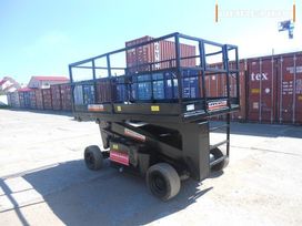   Genie V2470 E 1996 , 600000 , 