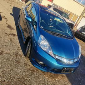  Honda Fit Shuttle 2013 , 900000 , 
