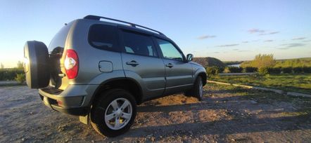SUV   Chevrolet Niva 2013 , 700000 , 