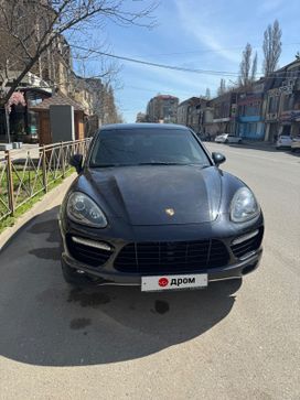 SUV   Porsche Cayenne 2010 , 1600000 , 